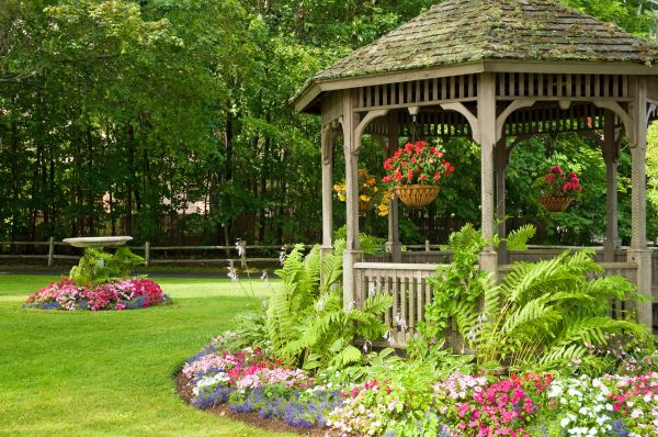 Backyard Landscaping Service in Bellingham